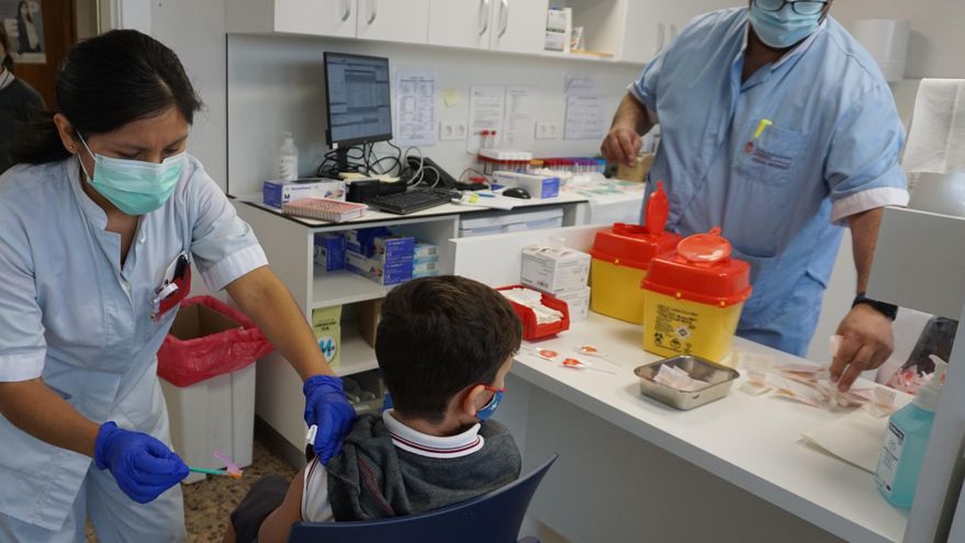 Jornada de inicio de la vacunación pediátrica en el Hospital Reina Sofía de Tudela