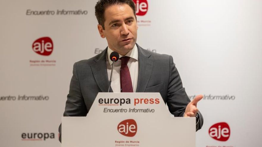 El secretario general del Partido Popular, Teodoro García Egea, durante su intervención en un encuentro informativo celebrado este martes en Murcia.