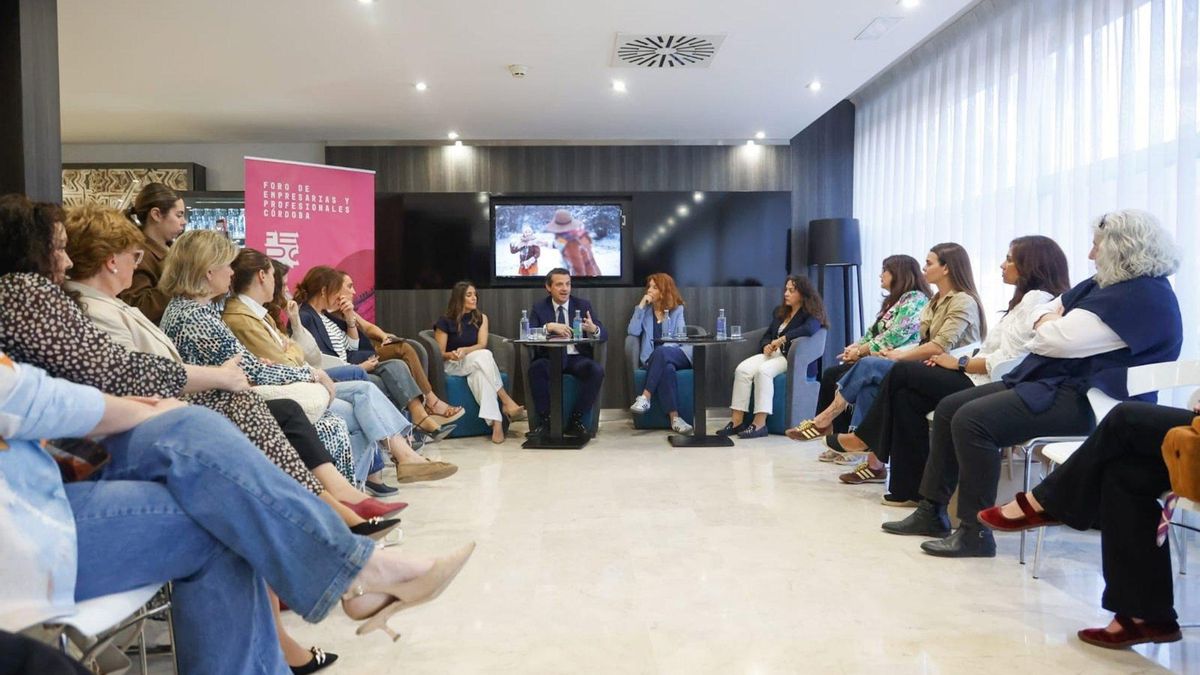 Jurado (PP) destaca el compromiso del proyecto de Juanma Moreno con el emprendimiento femenino