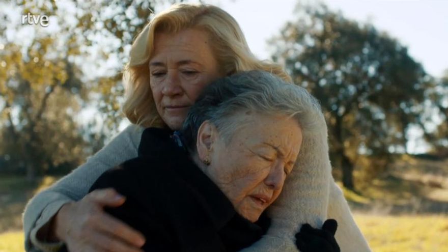 'Cuéntame' asustó a la audiencia con el percance de Herminia y su mensaje de despedida