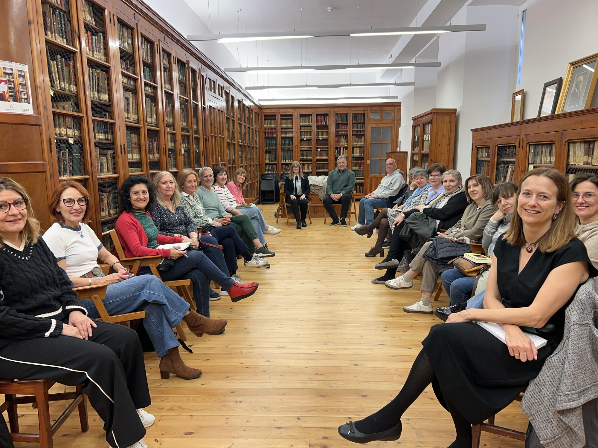 Visita de Carlos Zanón al club 'Adictos al crimen', de Marta Marne.