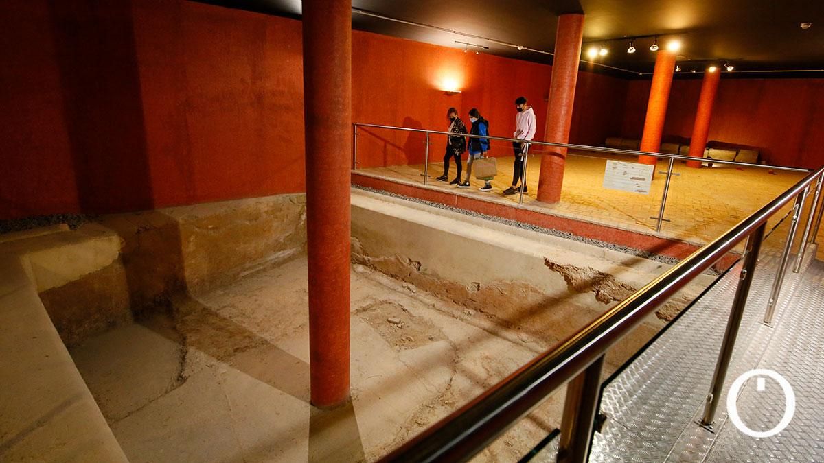 Termas romanas en el sótano del edificio al que se trasladará Cajasol.
