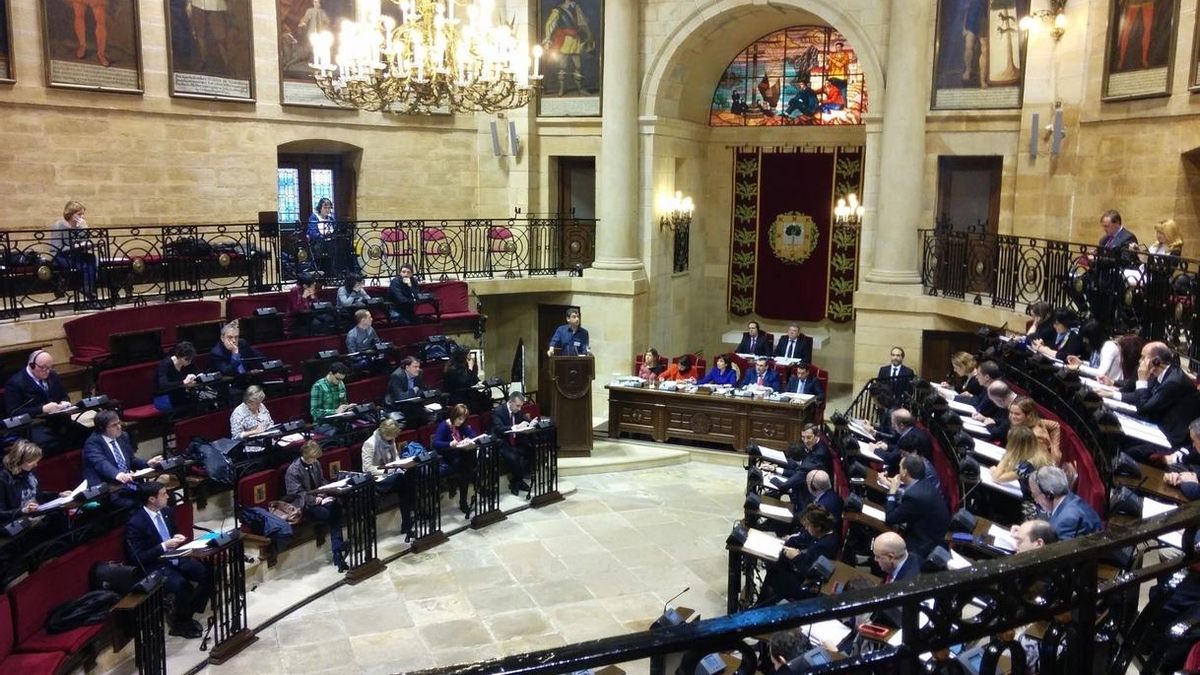 Rementeria dice que el futuro plan de redimensionamiento foral se hará sin destrucción de empleo ni "merma" del servicio