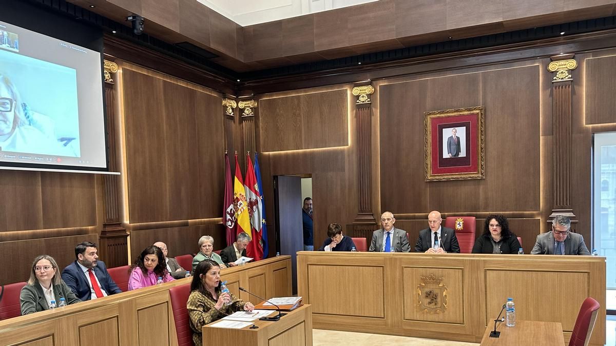 Ayuntamiento de León aprueba unas cuentas de 174,5 millones gracias a la abstención de UPL