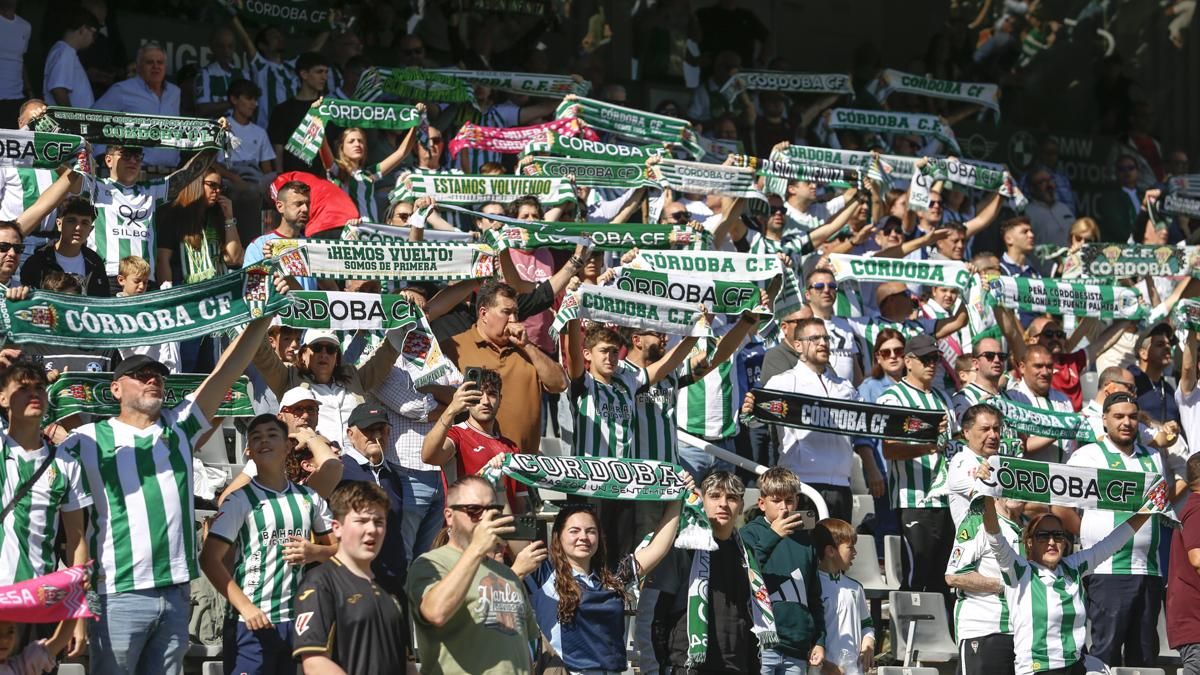 Grada Blanquiverde del Córdoba CF - SD Eibar