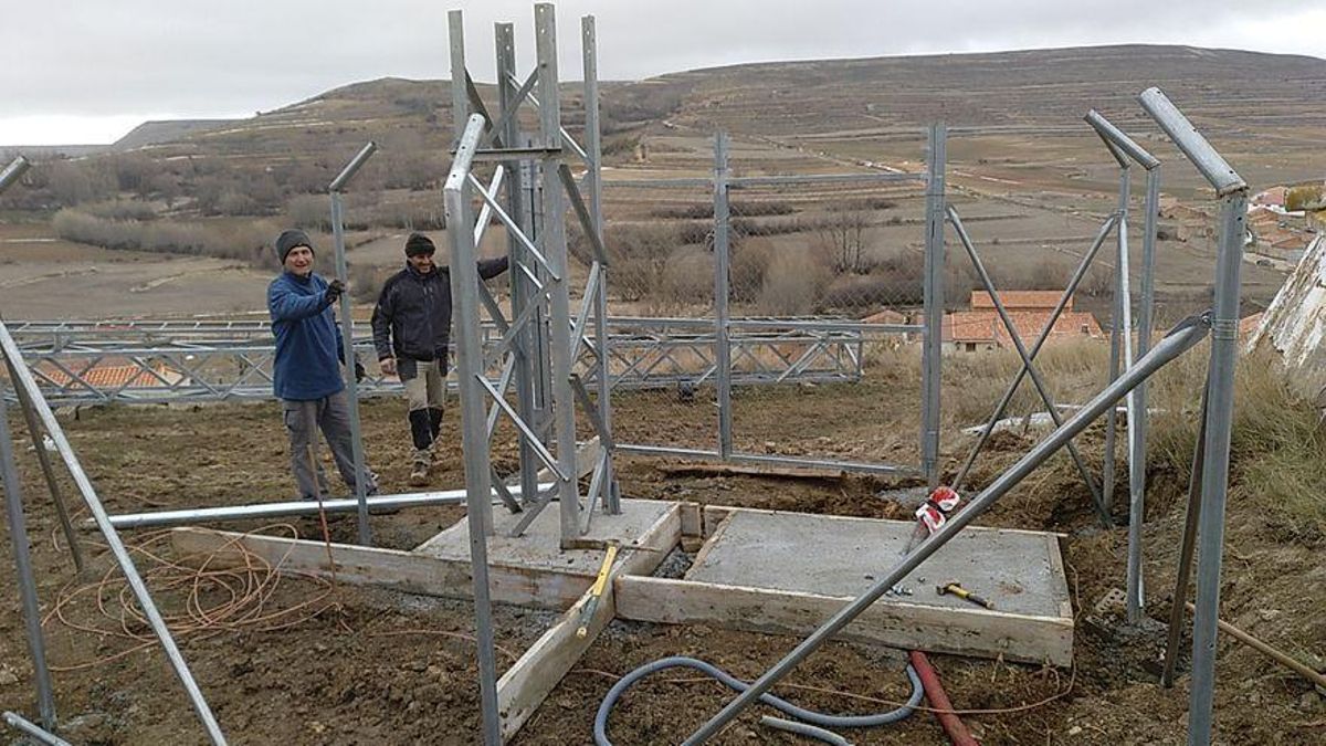 En 2018 los vecinos de Pancrudo (Teruel) pagaron la construcción de una antena para tener cobertura.