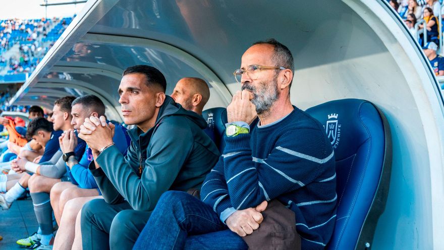 La baja de Álvaro González deja al Tenerife con solo dos centrales