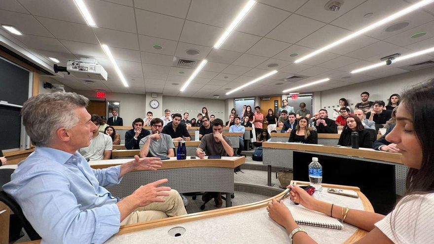 Mauricio Macri fue a dar una conferencia a Harvard y lo presentaron como expresidente de Venezuela