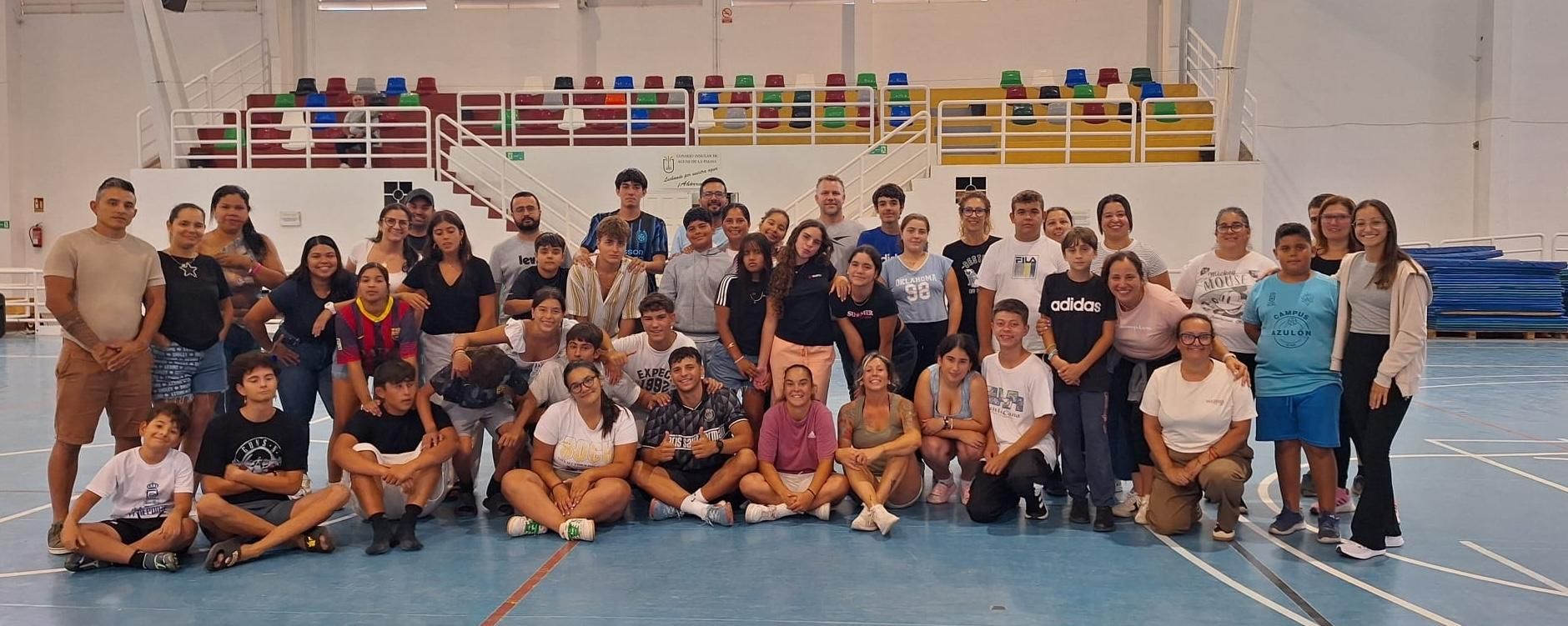 El Ayuntamiento clausura el Campus Mazo Abierto por Vacaciones con un encuentro intergeneracional de familias.