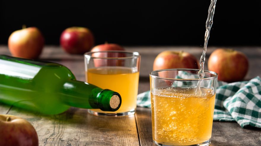 Para desglasar, freír o guisar: todo lo que aporta la sidra a la cocina en tres sencillas recetas