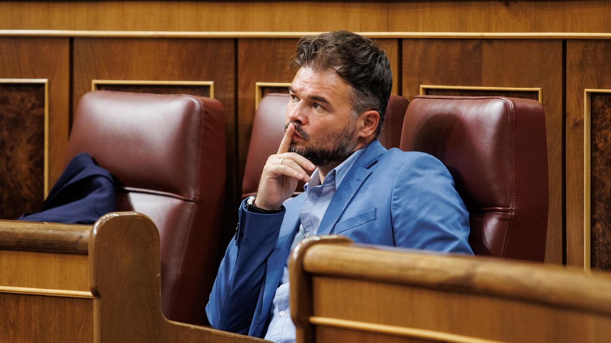 El portavoz de ERC en el Congreso de los Diputados, Gabriel Rufián, durante una sesión plenaria en el Congreso de los Diputados, a 13 de septiembre de 2022, en Madrid (España). La sesión arranca con el debate de totalidad de la reforma del Estatuto de Aut