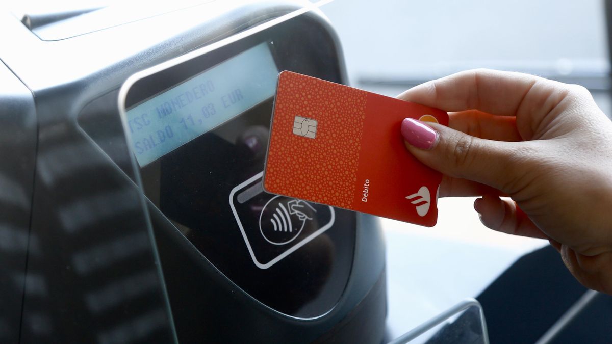 Pago con tarjeta en la línea 3 de Aucorsa