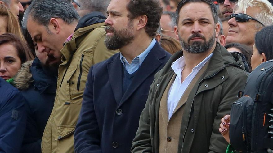 Vox responde a Álvarez de Toledo que el PP con mayoría absoluta no ha "hecho nada" en Cataluña