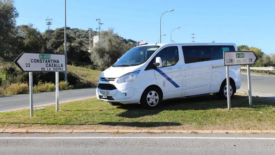 Cargan contra la Junta por "desmantelar el mundo rural" en Sevilla al eliminar el taxi rural sanitario en 22 municipios