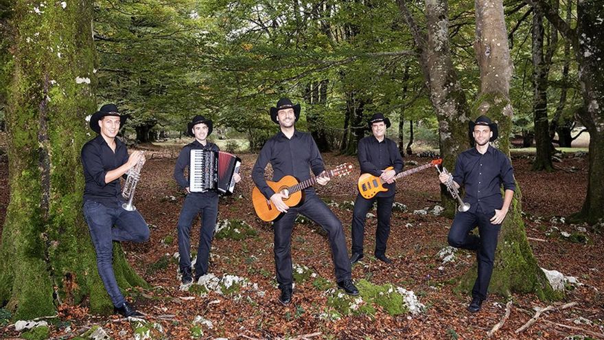 La Comisión 8M acusa al Gobierno de Cantabria de "invisibilizar" a las mujeres en el acto oficial por el Día Internacional de la Mujer