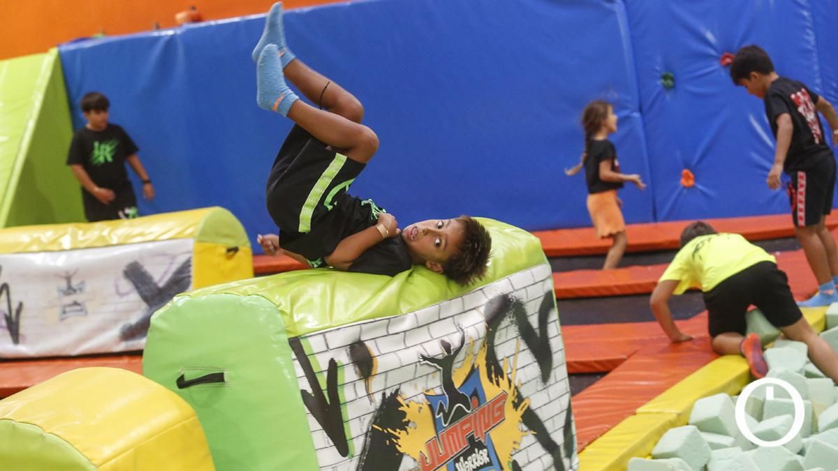 Parkour en Jumping Warrior con Álex Segura