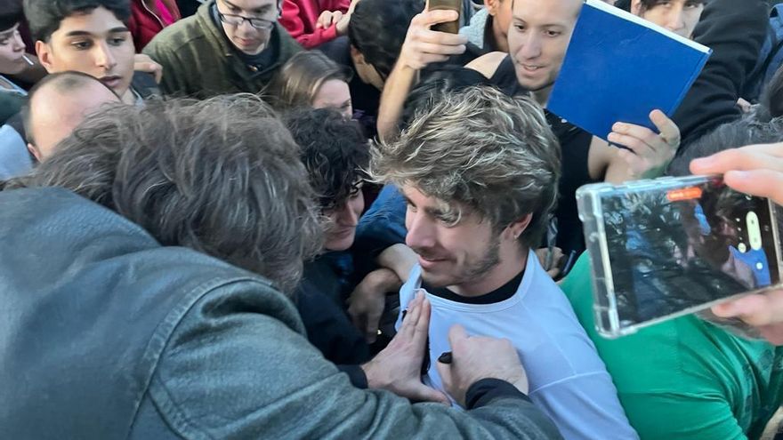 Milei sumó en redes con una campaña "paralela" y "no oficial" sin argumentos, pero con miles de seguidores