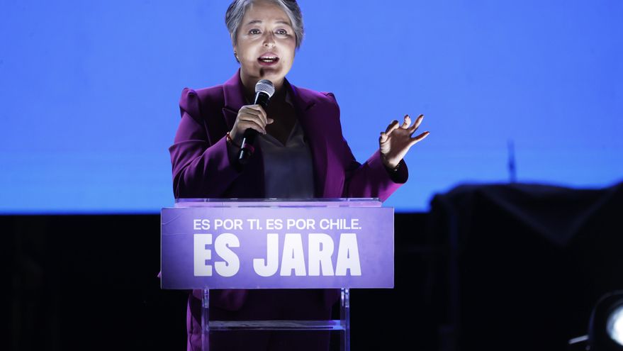Jara y Kast, favoritos en presidenciales chilenas, cierran sus campañas con masivos actos