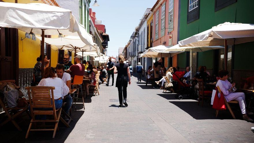 Canarias amplía al 100% el aforo para actividades al aire libre y al 80% en interiores en los niveles 1 y 2 de alerta por COVID