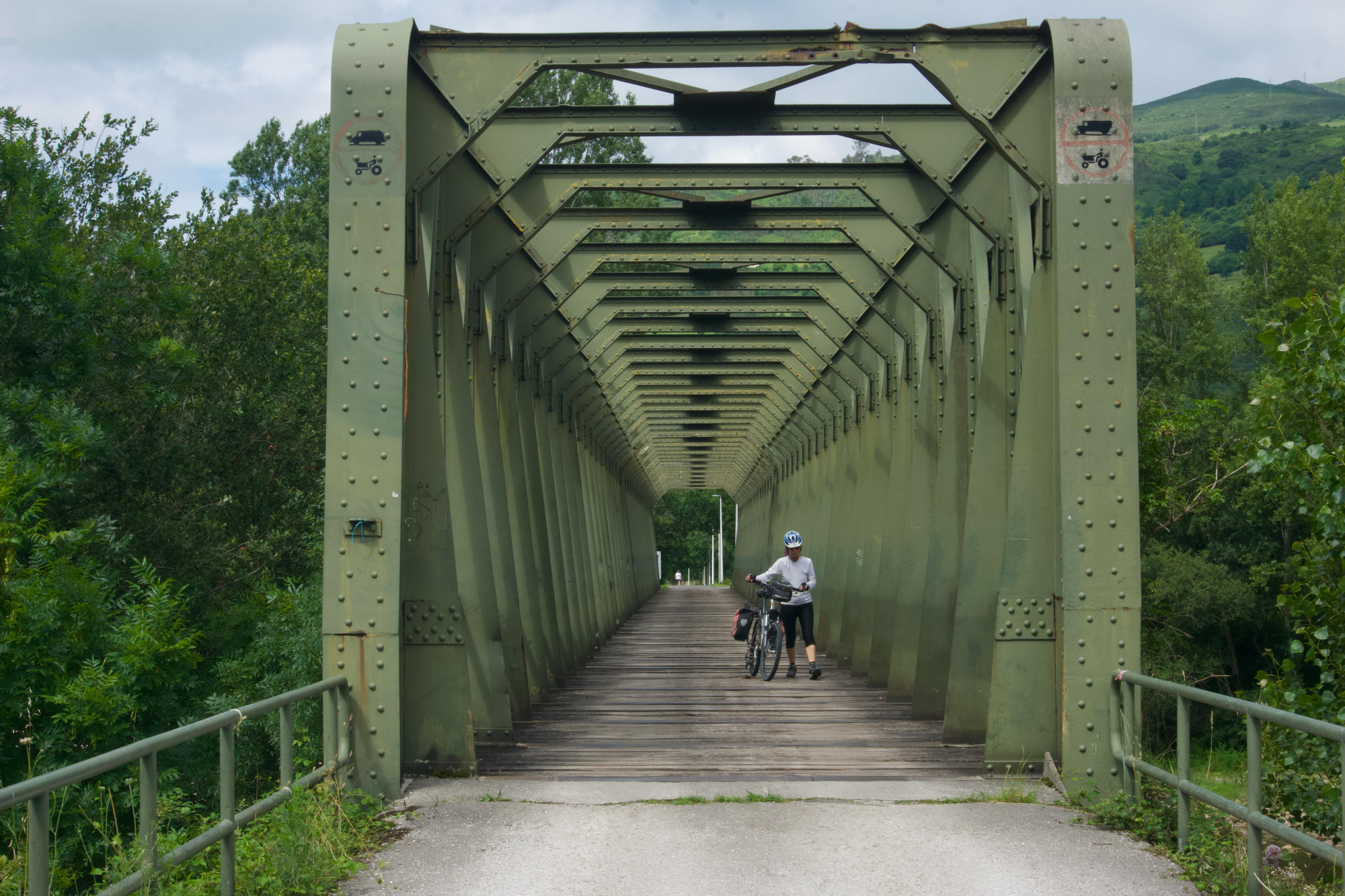 Puente de Hierro sobre el río Pas