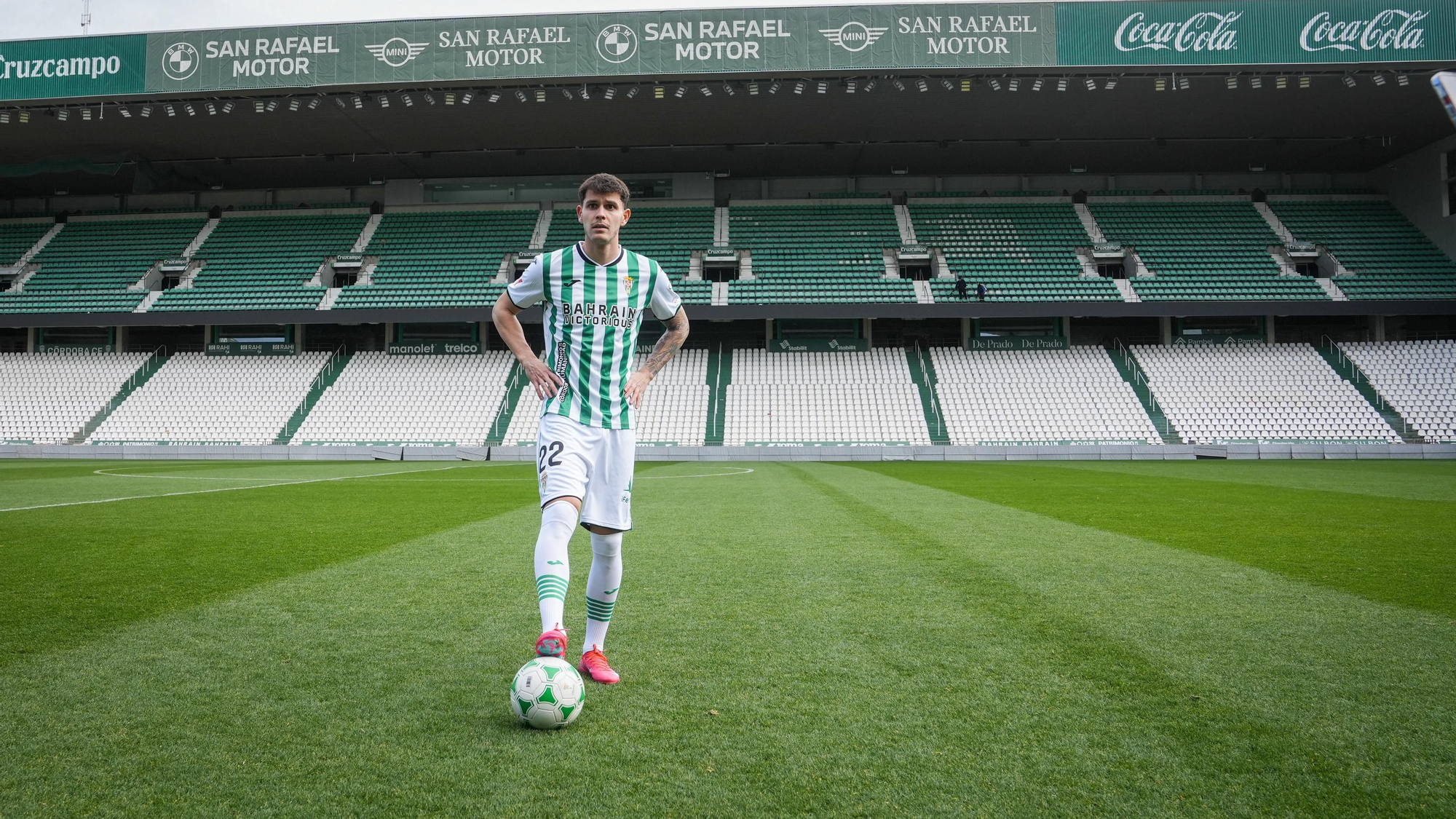 Presentación de Trulli como nuevo jugador del Córdoba CF