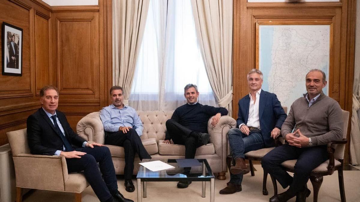 La mesa de trabajo que reúne al PRO y a La Libertad Avanza.