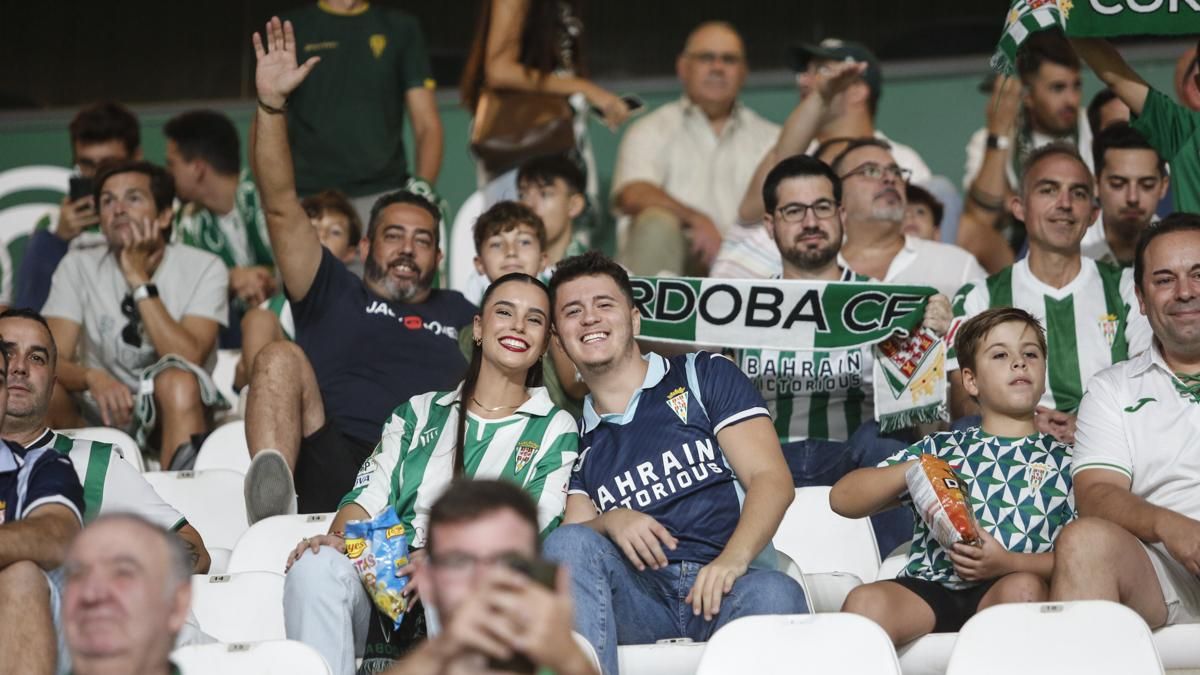 Grada Blanquiverde del Córdoba CF - Cultural Leonesa