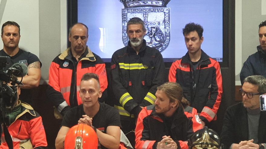 Rueda de prensa de los Bomberos de Asturias en el Ayuntamiento de Oviedo