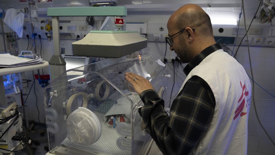 Médicos Sin Fronteras asegura que el hambre causada por Israel en Gaza en 2025 ha tenido un “impacto devastador” en madres y bebés