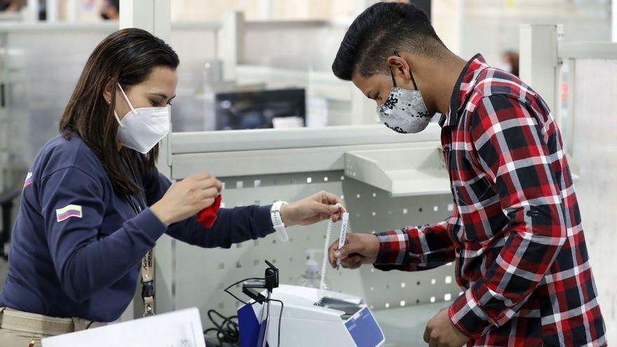Registro biométrico acerca a los venezolanos a regular su situación en Colombia