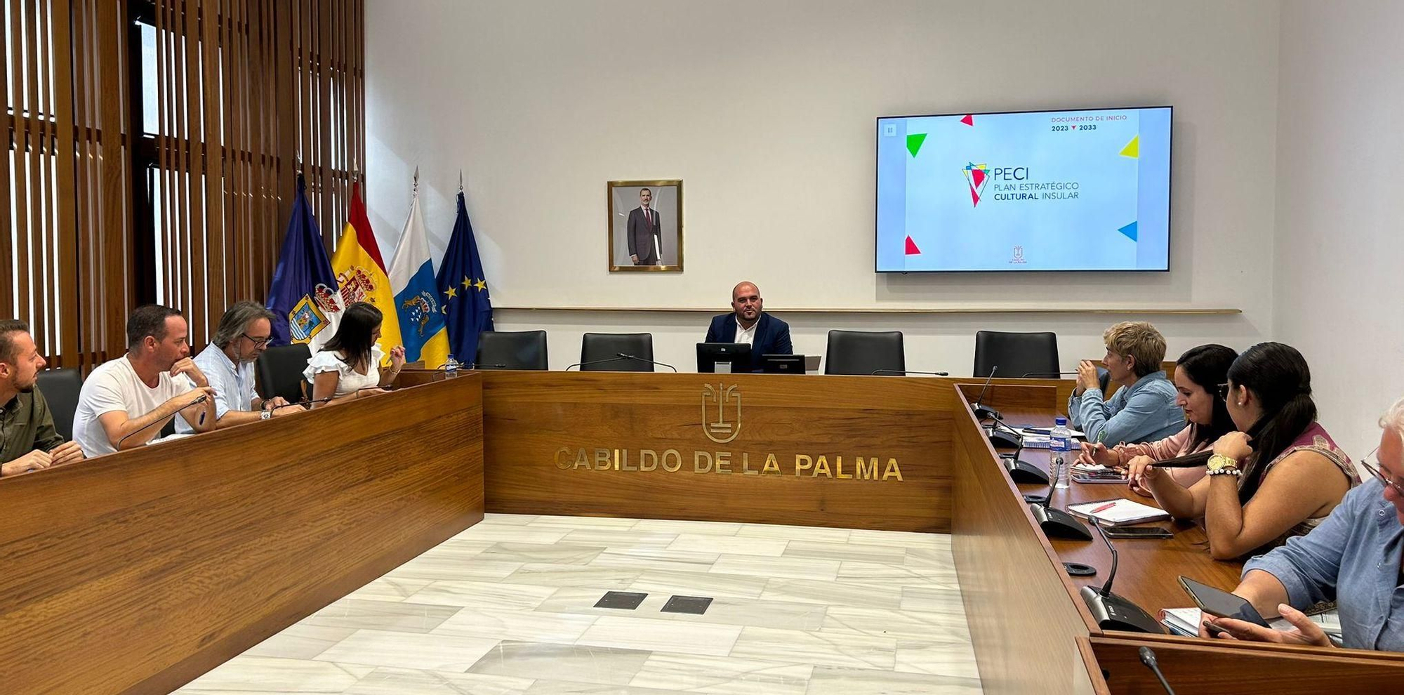 Reunión de Pablo Cobiella con representantes de los ayuntamientos.