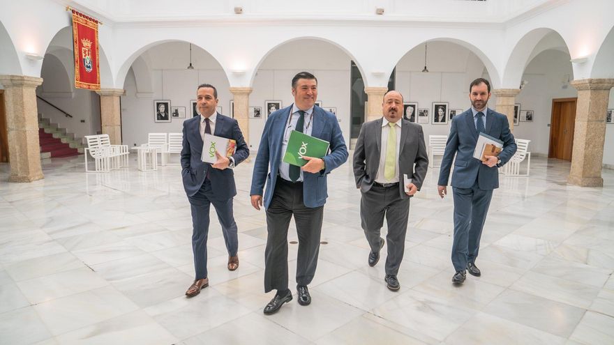 Vox impide de nuevo en Extremadura una declaración institucional a favor de las mujeres