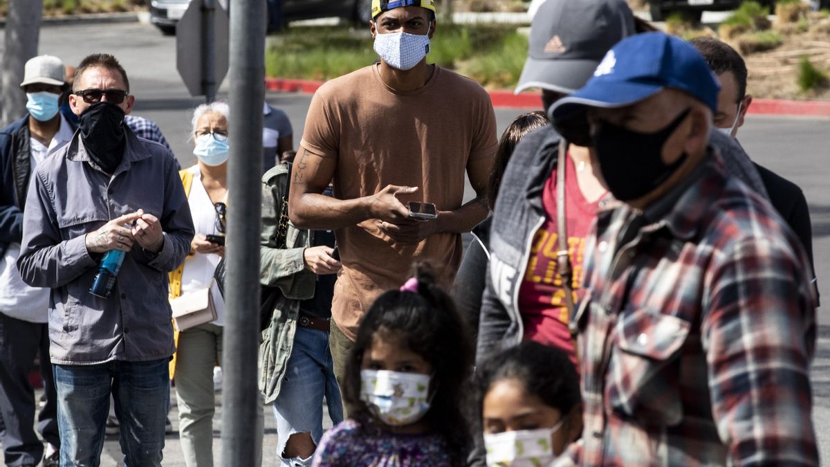 Estados Unidos alcanzó este martes 31.786.856 casos confirmados del coronavirus SARS-CoV-2 y 568.416 fallecidos por la enfermedad de la covid-19, de acuerdo con el recuento independiente de la Universidad Johns Hopkins. EFE/EPA/ETIENNE LAURENT/Archivo