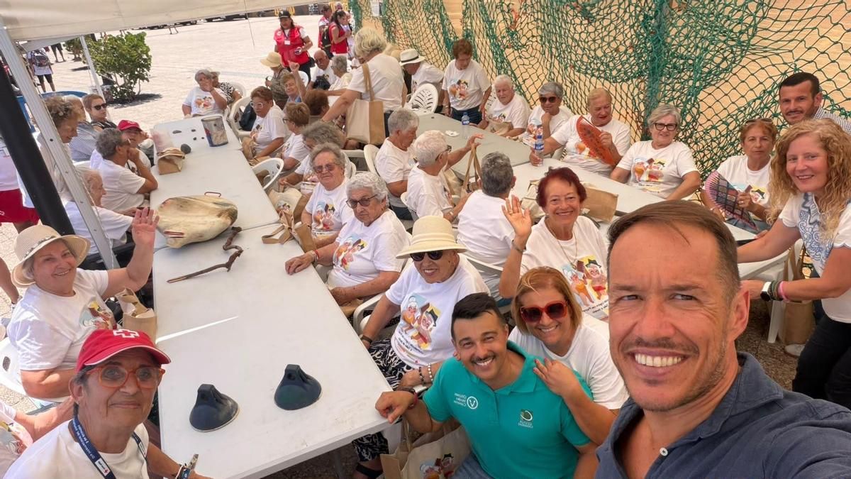 Un proyecto transforma materiales recuperados del mar en instrumentos musicales en La Palma