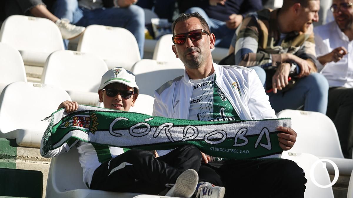 Grada Blanquiverde del Córdoba CF - SD Huesca
