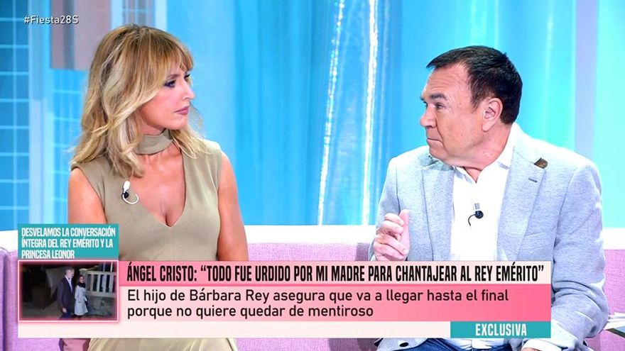 'Fiesta' desmintió las palabras de Ángel Cristo en 'De Viernes' sobre las fotos de Bárbara Rey y el emérito