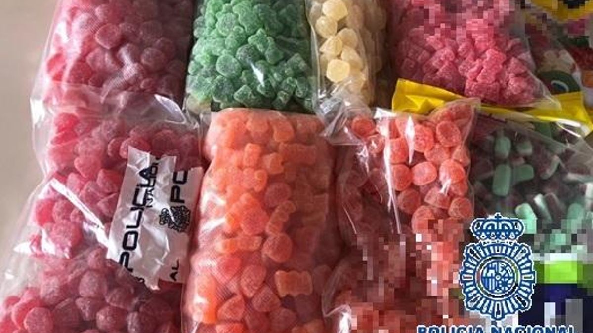 Bolsas con ositos y otros tipos de gominolas interceptadas por la Policía Nacional.