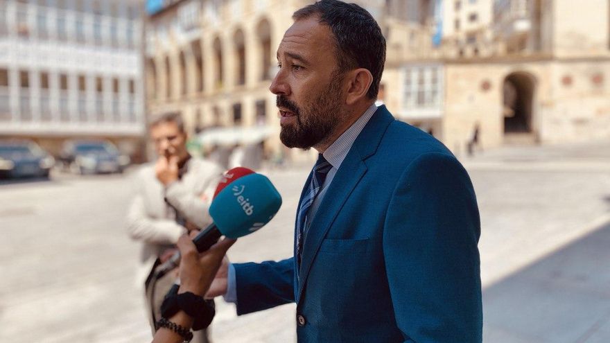 El delegado del Gobierno asegura que el PNV quiere frenar una ley de vivienda que tiene "adhesión" social