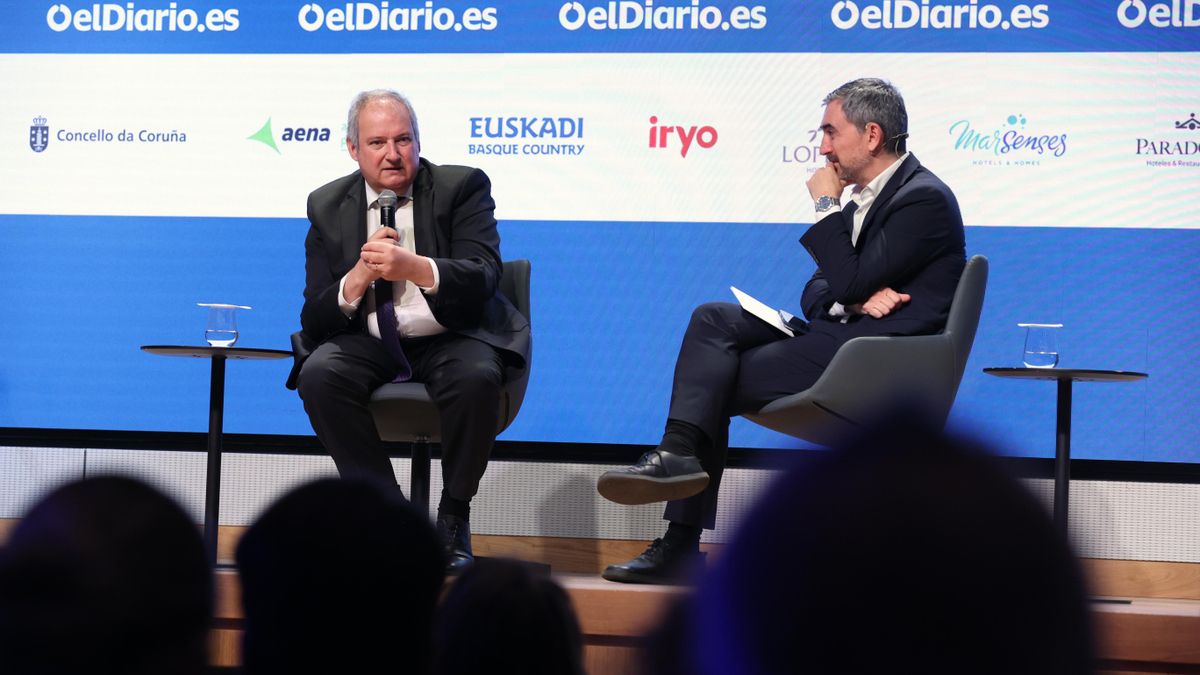 Jordi Hereu, ministro de Industria y Turismo de España, e Ignacio Escolar, director de elDiario.es
