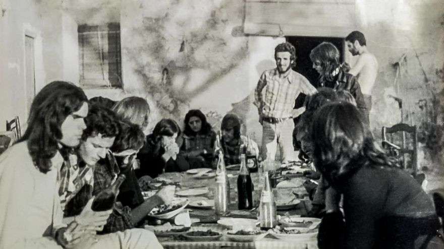 Las víctimas de la Transición tras la imputación de Martín Villa: "Es parte de la reparación que nos deben"