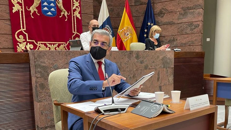 El vicepresidente de Canarias descarta "aprovechar la inflación para bajar impuestos a ricos"