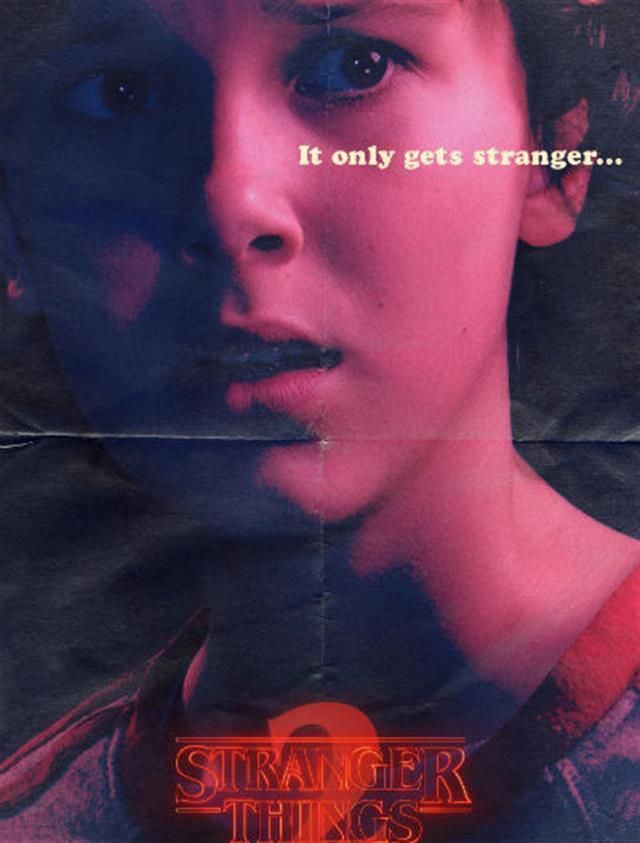 Millie Bobby Brown en el póster oficial de la 2ª de Stranger Things