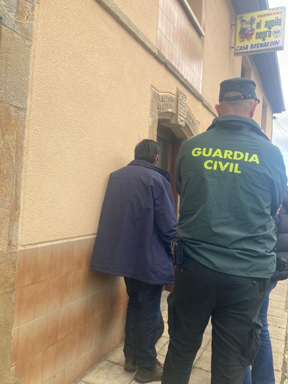 "Thomasin" Ele foi encontrado são e salvo em um bar em Obon, Tineo.