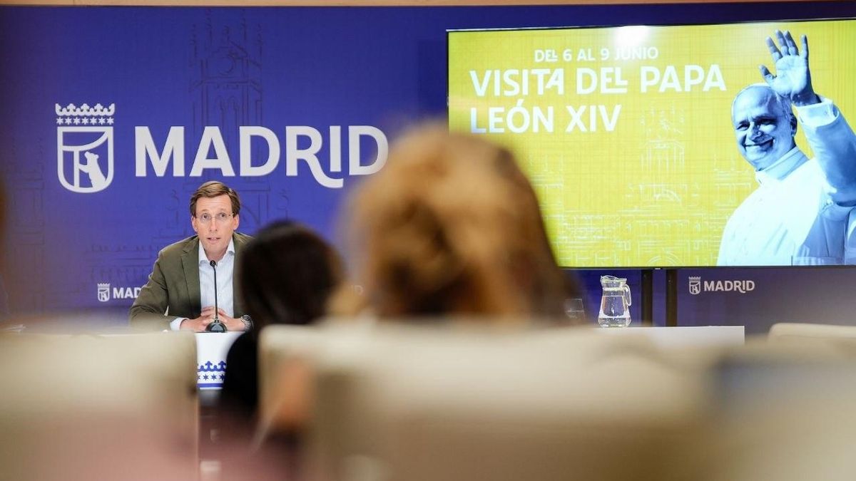 Almeida pide a las empresas que faciliten el teletrabajo durante la visita del Papa y avisa de restricciones de tráfico