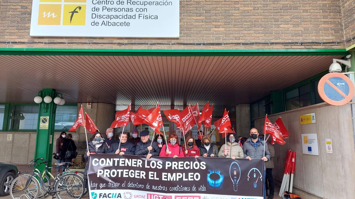 GALERÍA | Cientos de trabajadores se unen a las movilizaciones contra la "desbocada" subida de precios