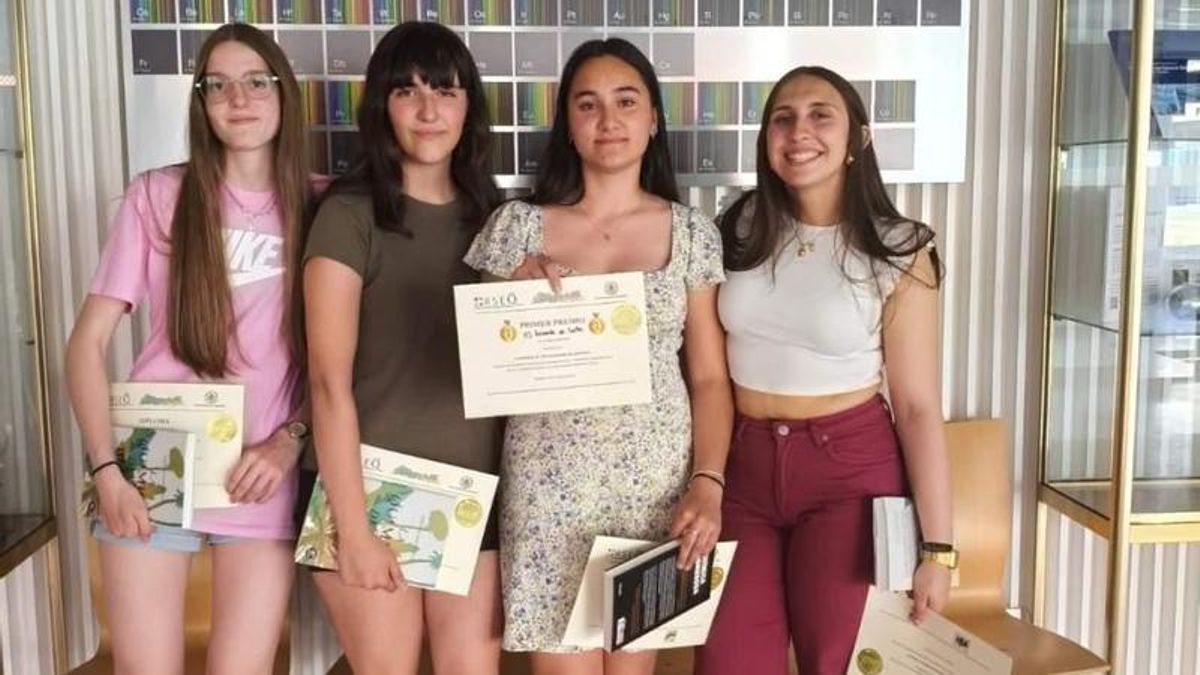 Cuatro alumnas del IES de Sahagún ganan el primer premio del Concurso de Cristalización en la Escuela