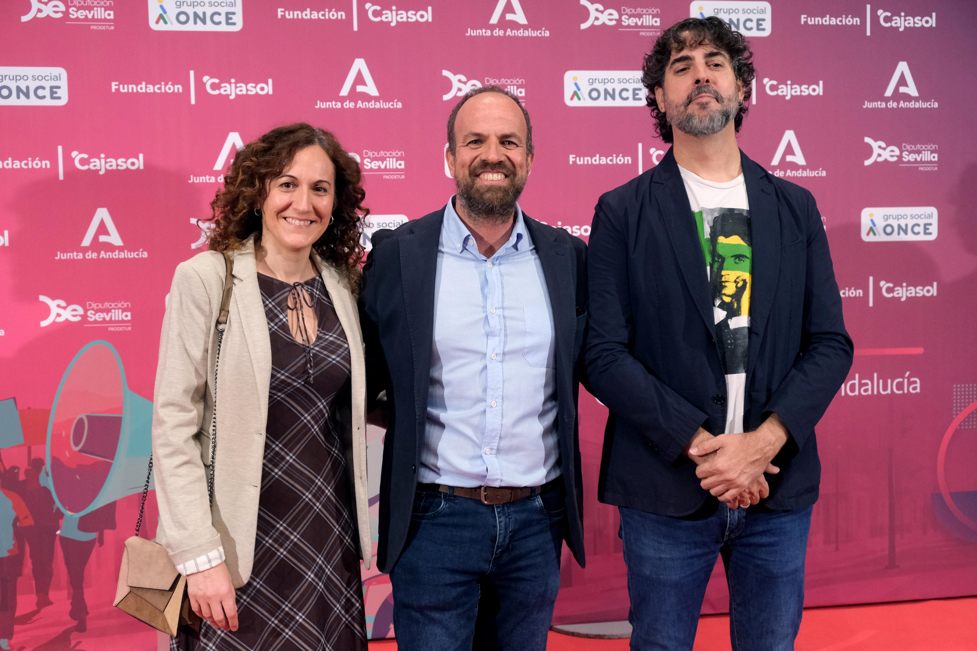 Nuria López y Carlos Aristu, secretarios generales de CCOO Andalucía y Sevilla, respectivamente, con Javier Ramajo.