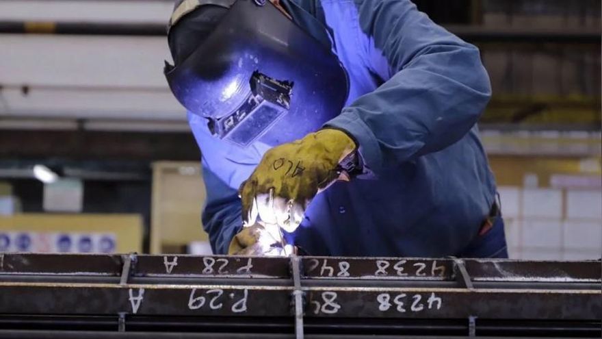 Los metalúrgicos acordaron un aumento del 12,3% y el Gobierno festeja que las paritarias no superan la inflación