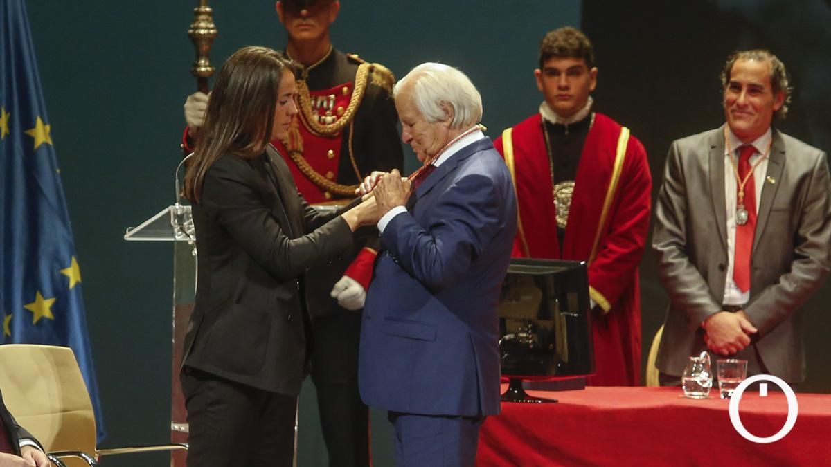 Acto de entrega de las Medallas de la Ciudad concedidas por el Ayuntamiento de Córdoba