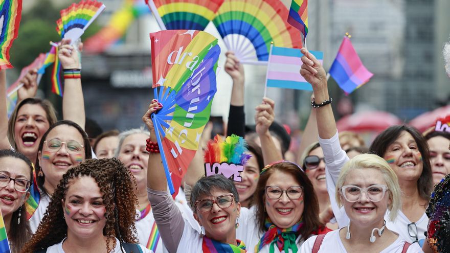Miles celebran el orgullo en Brasil a pura fiesta y “abrazando el pasado de lucha”